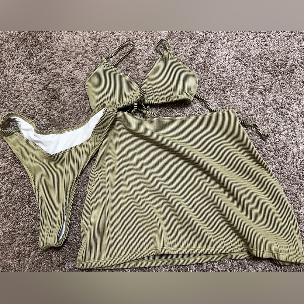 3 Piece Bikini size 8-10